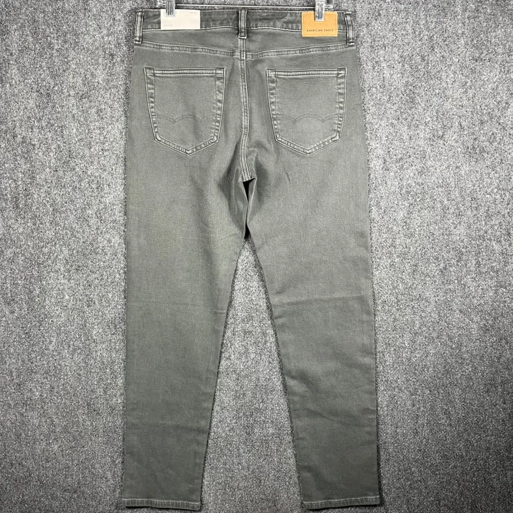 American Eagle Jeans Mens 32 Stone Gray Athletic Fit EasyFlex 6947-040 NWT
